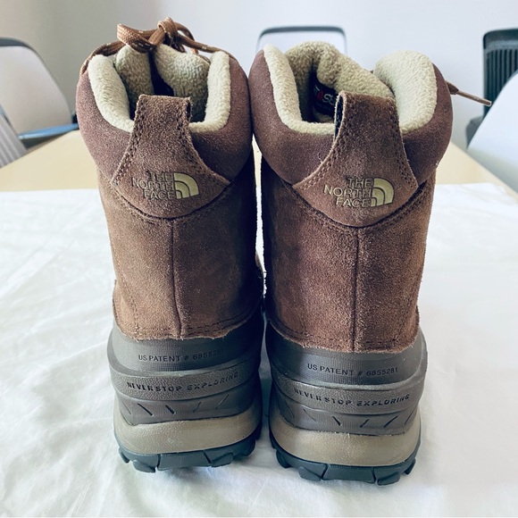 THE NORTH FACE Chilkat III Boots Brown Suede Lug Winter Snow Rain Waterproof